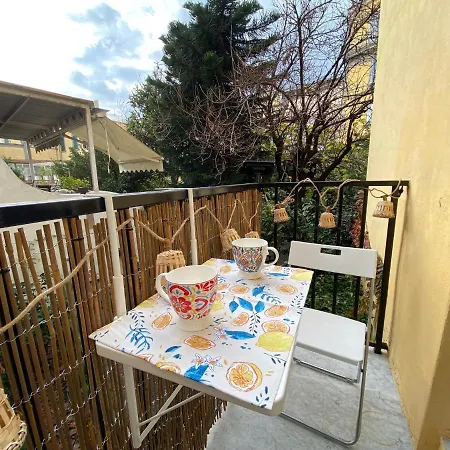 Quiet And Romantic Corner Apartment Neapel