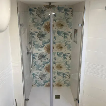 Quiet And Romantic Corner Apartment *